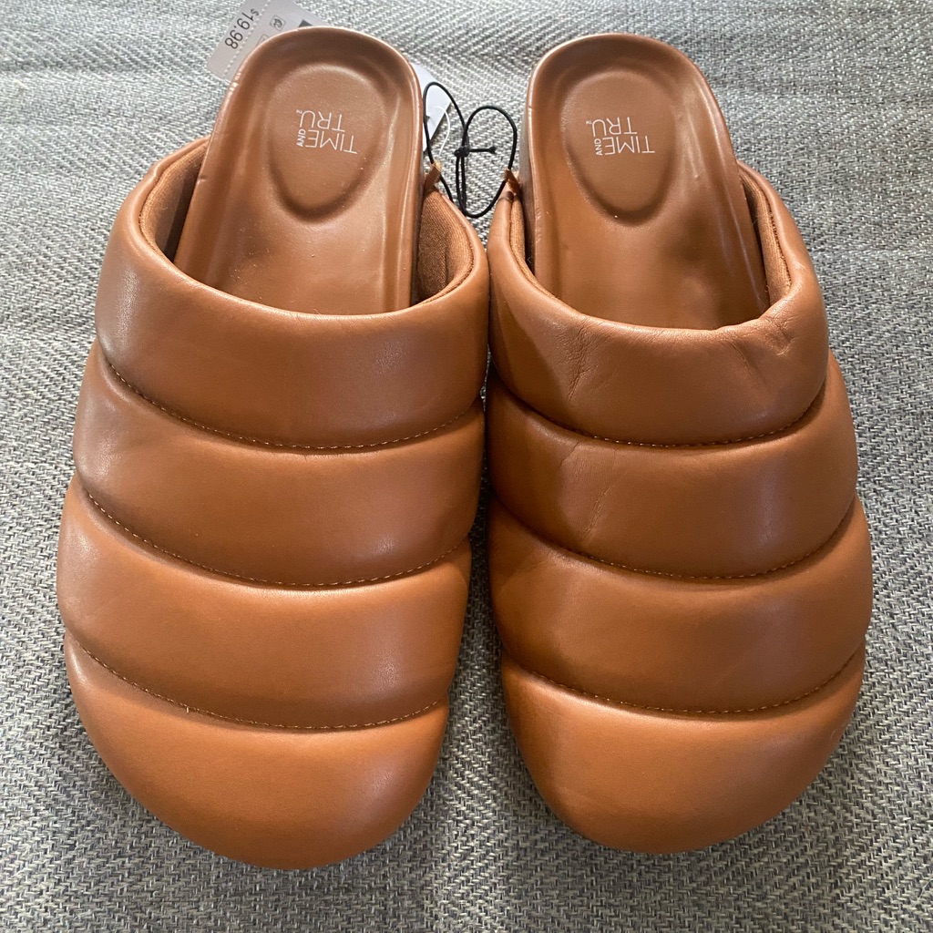Time And Tru Padded Clog